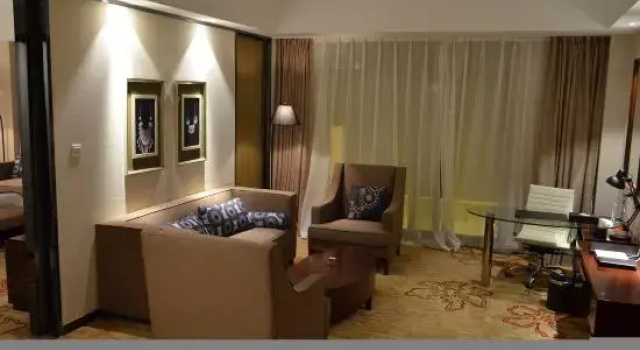 Люкс Executive Island International Hotel