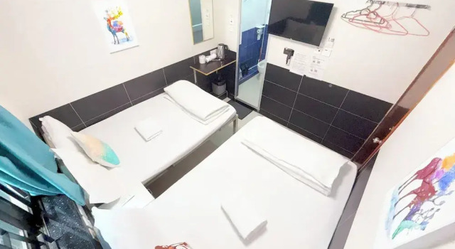 Четырёхместный номер Economy Apple Hostel 蘋果賓館