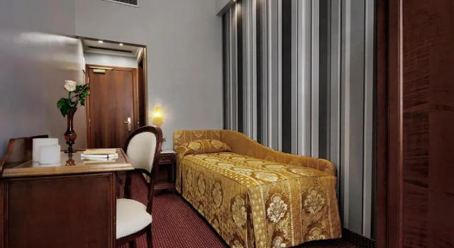 Одноместный номер Standard Hotel Pausania