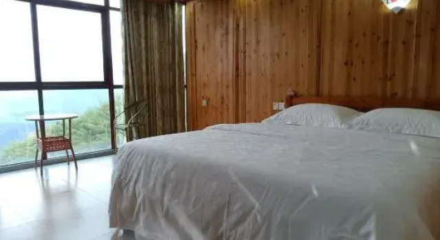 Люкс Ziquejie Zhuofan Home Homestay