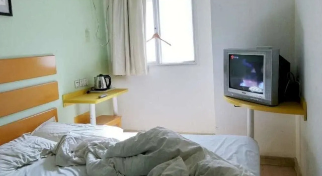 Xindingxiang Business Hotel, Забронировать Отель Sifang District Циндао