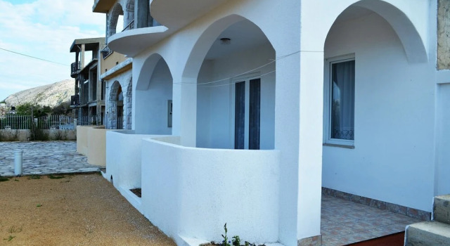 Sarin - Free Parking and Flat Internet - A1, Prenota Hotel Pago 