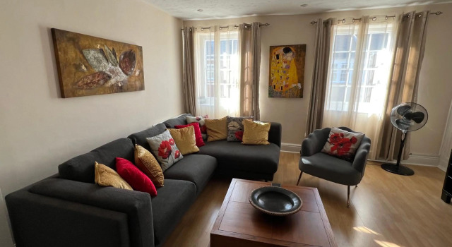 Stylish 2 Bedroom Apartment Yeovil Town Centre