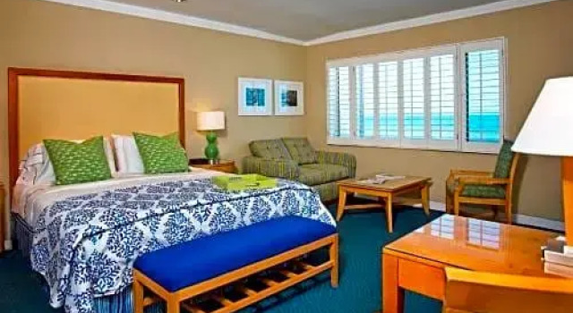 Run of House Naples Beach Club, A Four Seasons Resort