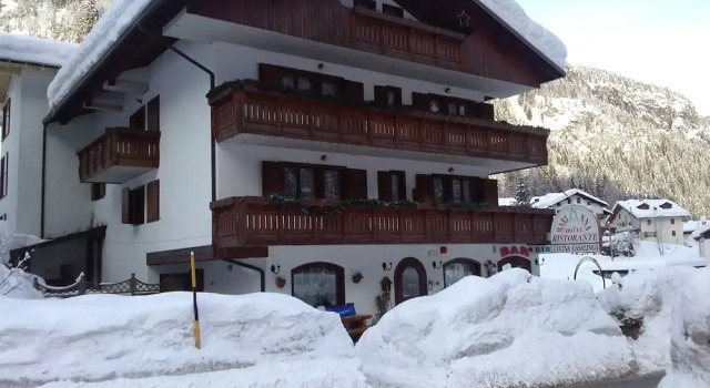 Hotel Marianna, Забронировать Отель Рокка-Пьеторе Чиветта