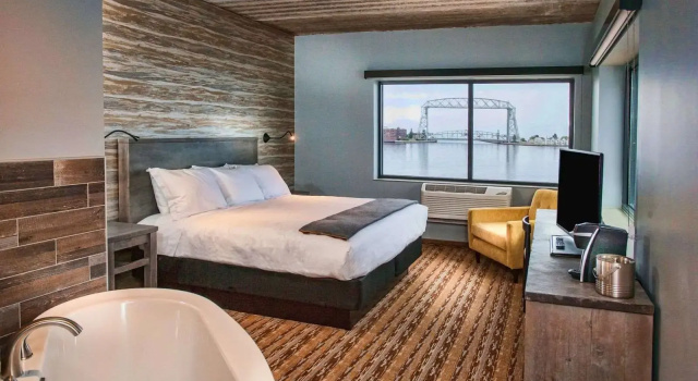 Pier B Resort, Varaa Lomakeskus Hotellit Minnesota pysäköinnillä, Pysäköinti