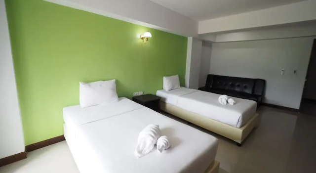 Двухместный номер Standard с балконом Phuhi Hotel