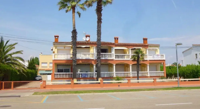 Apartment in Empuriabrava Near the Beach for 4 People, Забронировать Апартаменты/квартира Эмпуриабрава Alt Empordà, рядом с Karting