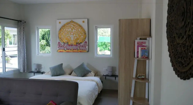 Mangogarden Guesthouse, Забронировать Отель Отели Районг с парковкой, Парковка