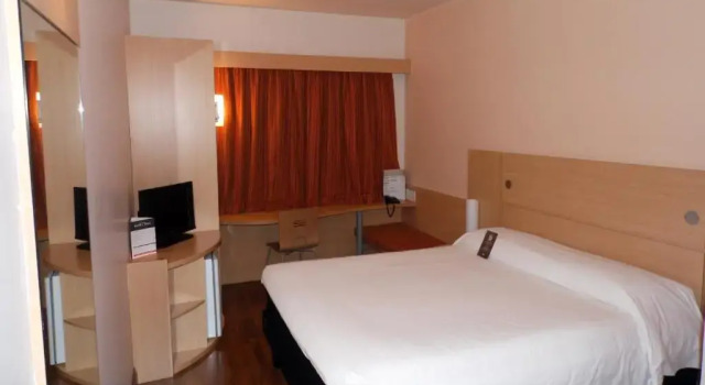 Номер Standard ibis Campo Grande