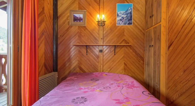 Pleasing Holiday Home in Les Gets Near Ski Area, Забронировать Отель Отели Ле-Же с парковкой, рядом с Горнолыжный подъемник Фолье дю Гольф, Парковка
