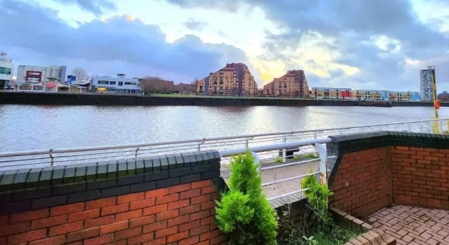Апартаменты Charming Home Overlooking River Clyde