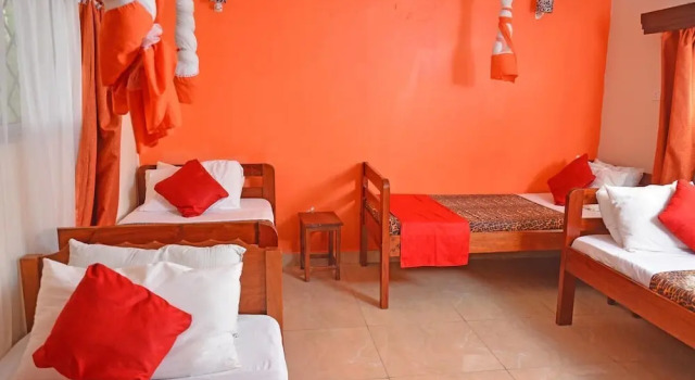 Кровать в общем номере (мужской номер) Ocean View Nyali Boutique Hotel