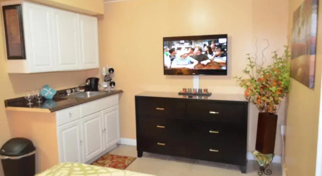 Двухместный номер Standard Waikiki Condo Just Remodeled Kuhio Village 202A