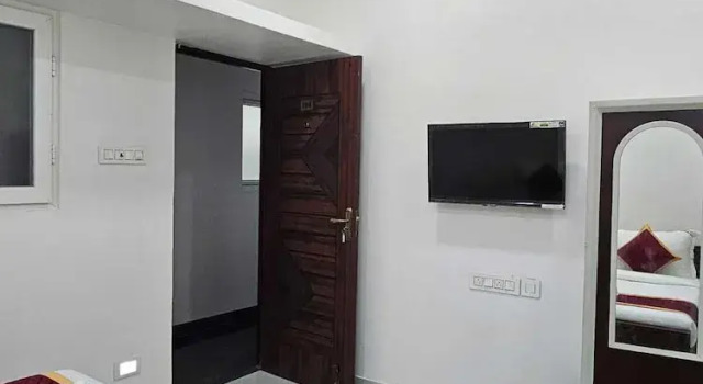 Номер Deluxe с видом на внутренний двор Metro Residency.com