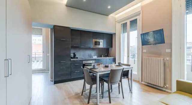 Deluxe Studio Pavia Tower - by Host4U