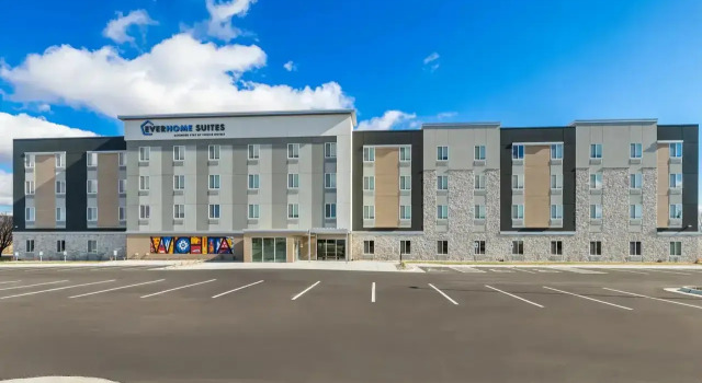 Everhome Suites Wichita Northeast by Choice Hotels, Забронировать Отель Уичито Канзас, рядом с KU Wichita Center For Healthcare