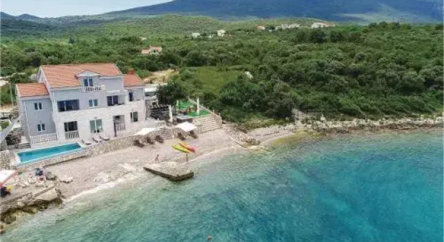 Holiday home Sreser 32