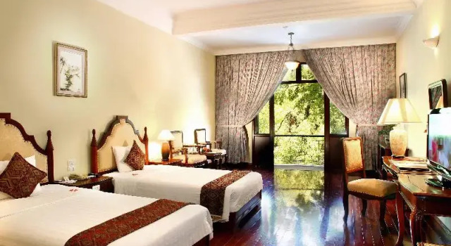 Двухместный номер Premium с балконом Saigon Morin Hotel