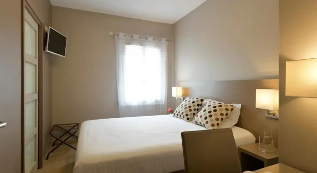 Confort double chambre Logis Hôtel & Restaurant Le Pardaillan