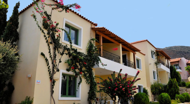Sylvia Hotel Crete, Забронировать Отель Лименас Херсонису 