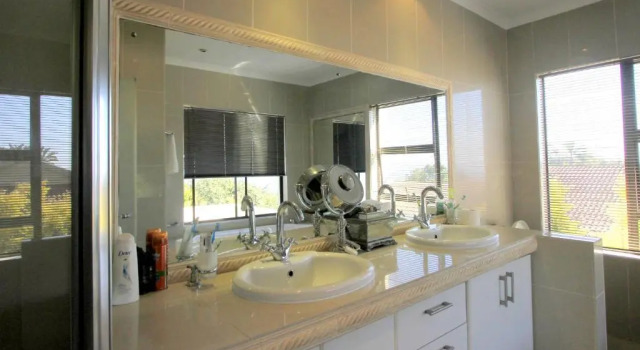 Семейный номер Standard с видом на море La Dolce Vita Umhlanga Guesthouse