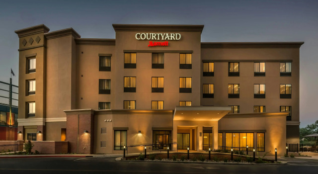Courtyard Reno Downtown/Riverfront