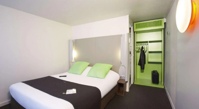 Двухместный номер Standard The Originals City Hôtel La Verrière-Yvelines