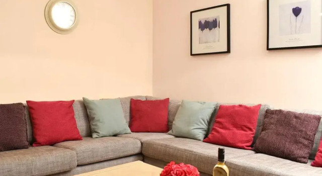 Lovely 2 Bedroom Apt in Ballater on the River Dee, Prenota Hotel Ballater 