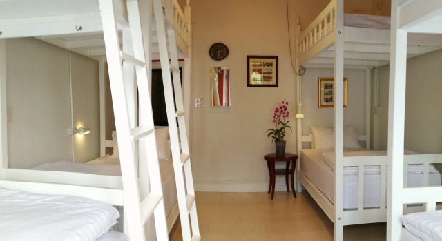 Bed In Town - Hostel