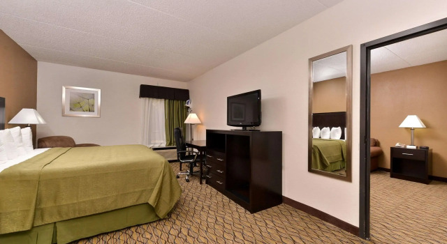 Quality Inn & Suites Matteson near I-57