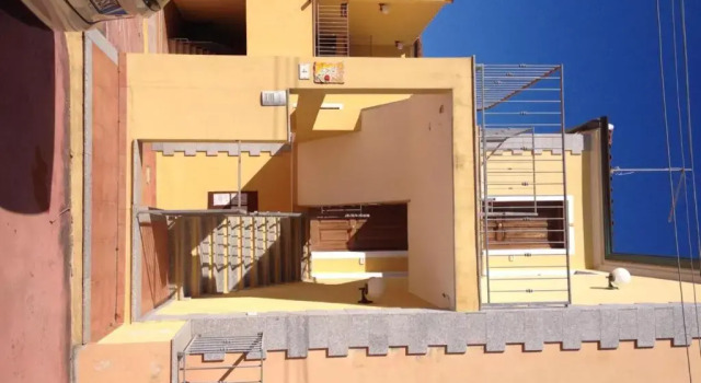 Modern 1bed apartment(sleep 4)sea view only 700mt from sea