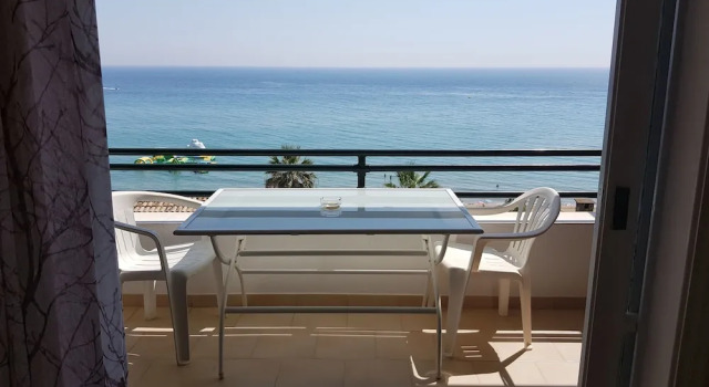 Коттедж с 2 комнатами с балконом и с видом на море Menigos A2no.87 Seaview 2 Bedroom