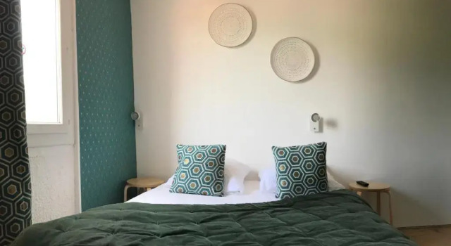 Двухместный номер Standard Contact Hôtel Le Provence