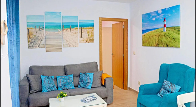 Apartamento en segunda linea, con piscina comunitaria