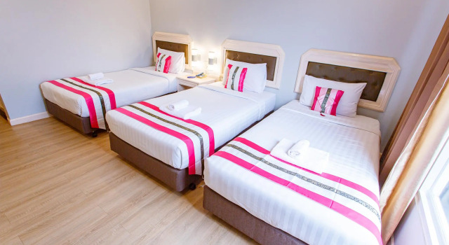Трёхместный номер Standard Fadragon Hotel