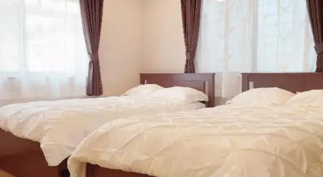 Young House, Buchen Sie Hotel Matsudo Chiba