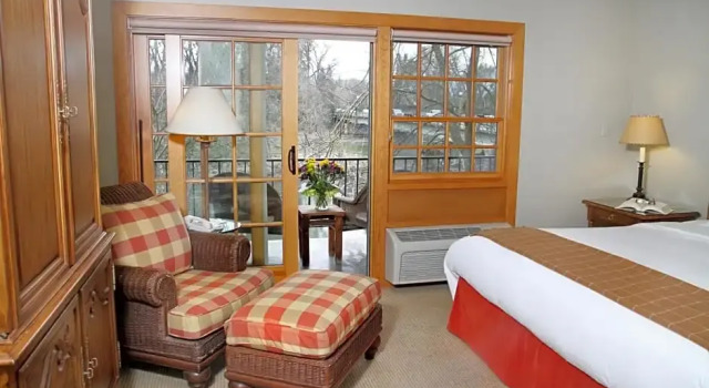 Двухместный номер Standard с балконом The Lodge at Riverside