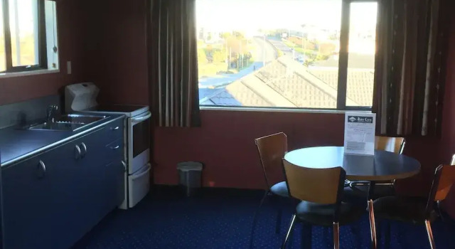 Апартаменты Superior Bay City Motor Lodge