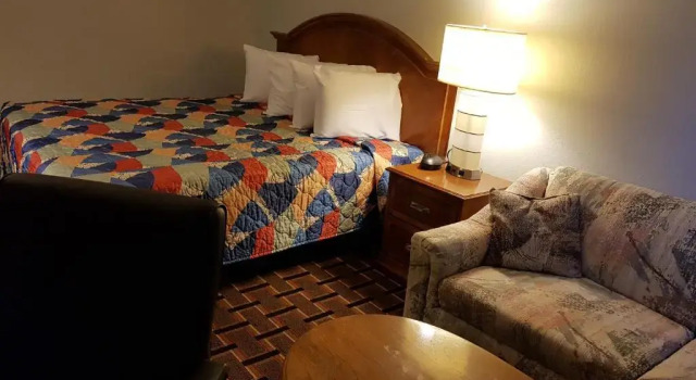 Люкс Le Mars Inn and Suites