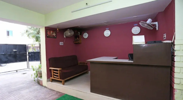 OYO 10674 Hotel Royal Inn, Rezervovat Hotel Patna Bangalore