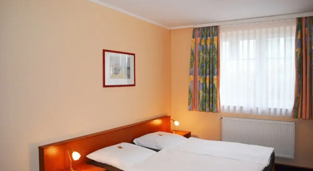 Waldhotel Humboldt FeWo2, Забронировать Апартаменты/квартира Отели Айнбек с завтраком, Завтраки