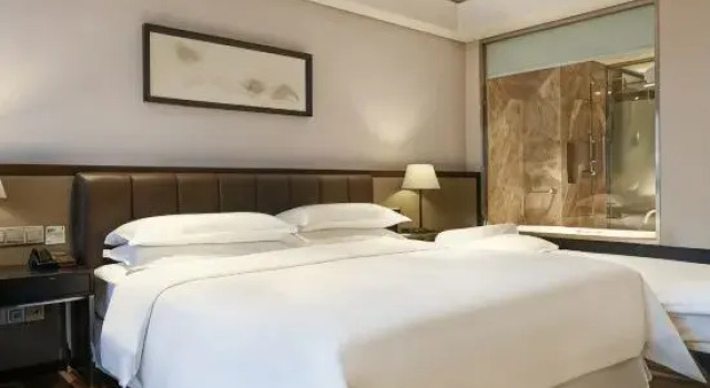 Семейный номер Standard с видом на город Four Points by Sheraton Qingdao, West Coast