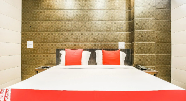 Oyo 46328 Anand Shri, Varaa Hotelli Zirakpur Haryana