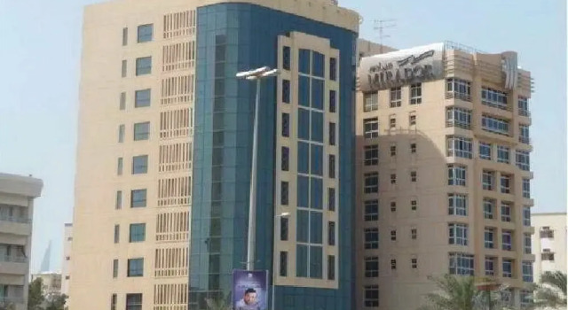 V Tower Residence, Rezervovat Hotel Hotely v Capital Governorate s bazénem, Bazén