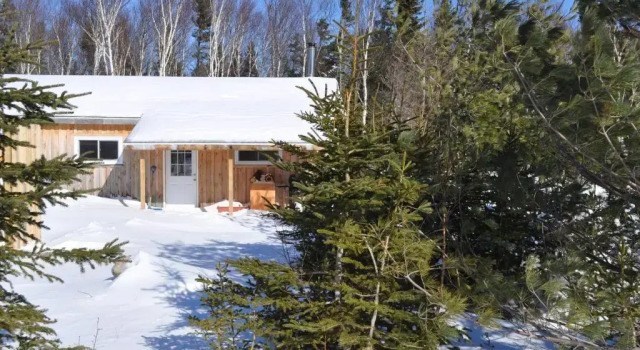 Коттедж The Sleeping Moose Cottage