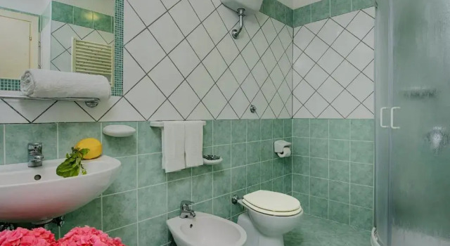 Четырёхместный номер Standard Hotel Parco Cartaromana