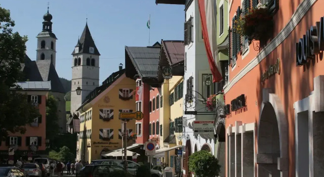 Elegant Holiday Home in Jochberg Tyrol near Ski Area, Prenota Hotel Jochberg Kitzbuhel
