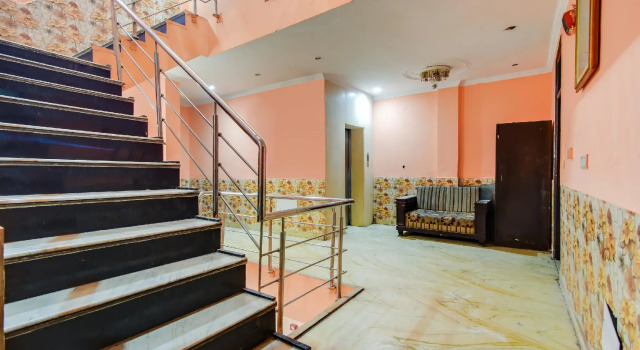 OYO 67901 Hotel Yugh Dx