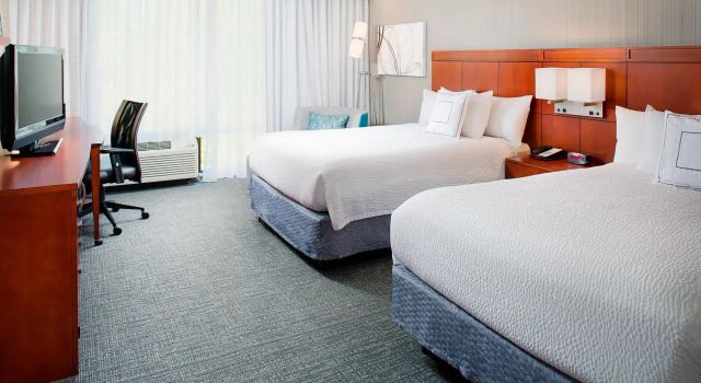 Четырёхместный номер Standard Courtyard by Marriott Ann Arbor